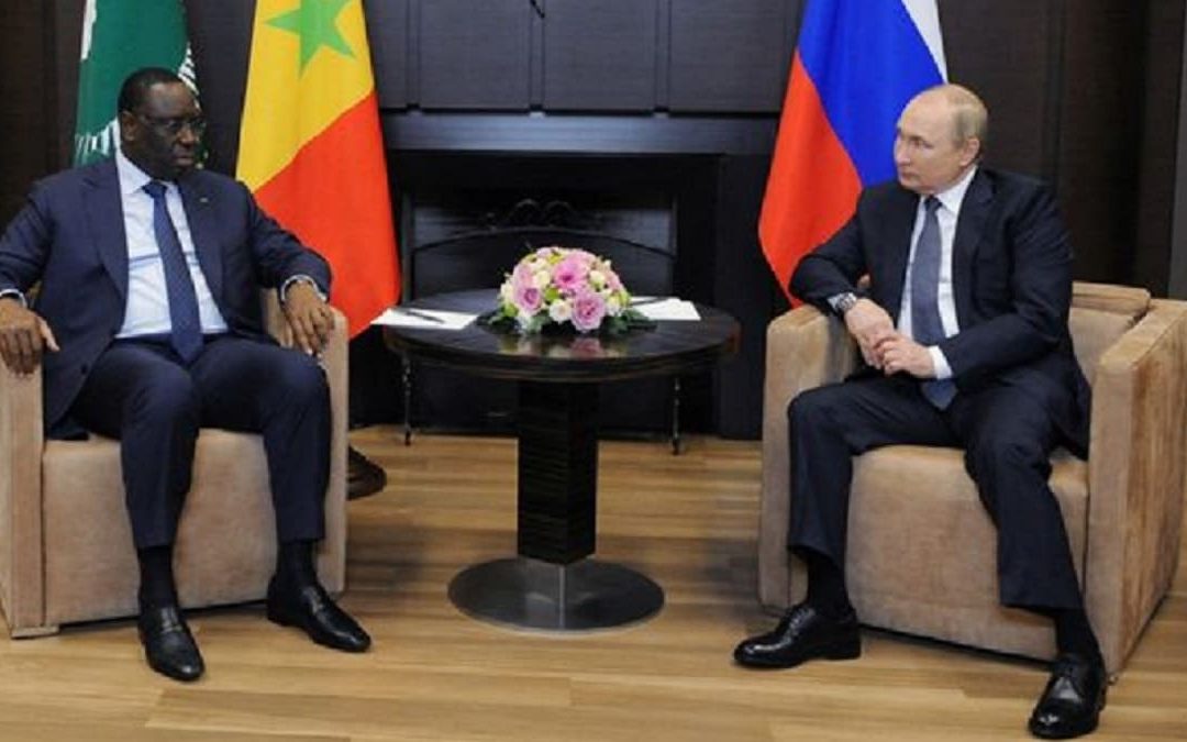 Il presidente del Senegal e dell'Unione africana, Macky Sall, a colloquio con Vladimir Putin