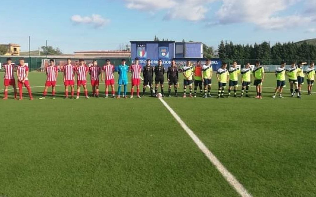 Il fischio di inizio della finale Under 17 che ha avuto un prosieguo e una fine da incubo