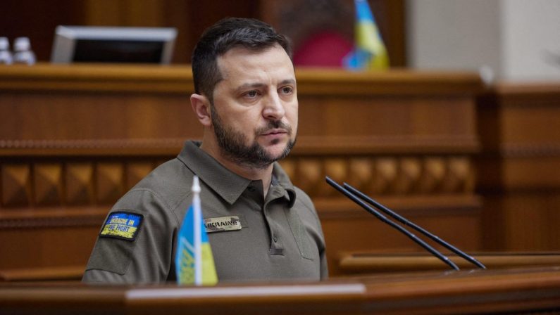 Zelensky “La Russia non vuole finire la guerra, noi ci difendiamo”
