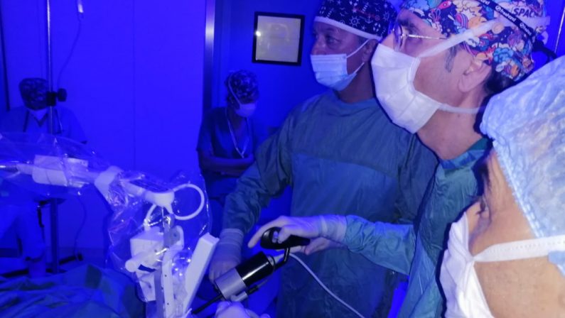 La chirurgia robotica debutta all'ospedale dell'Annunziata a Cosenza