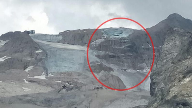 Tragedia sulla Marmolada, un blocco di ghiaccio si stacca e travolge gli escursionisti