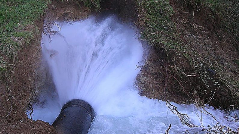 Acqua, in Calabria quasi la metà va sprecata