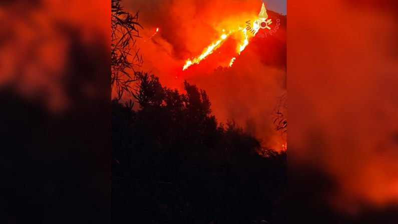 La Calabria brucia: oltre 110 incendi in 24 ore