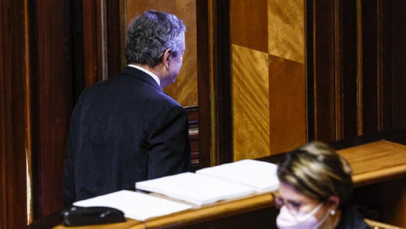 Draghi un po’ Cesare, un po’ Scipione l’Africano ma di Bruto in Senato ce n’era più di uno