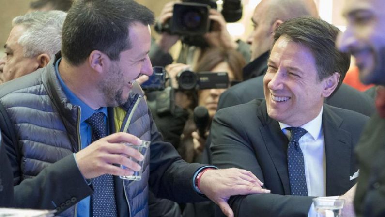 All’attacco del governo la strana coppia Salvini-Conte