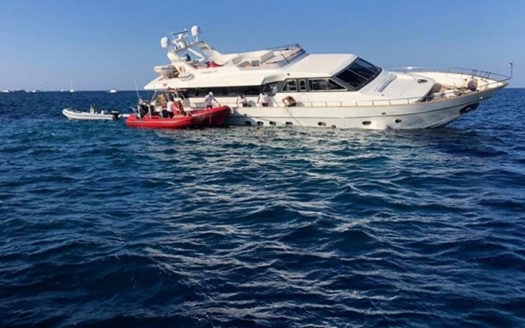 Scontro tra barche nel mare all’Argentario, un morto e un disperso