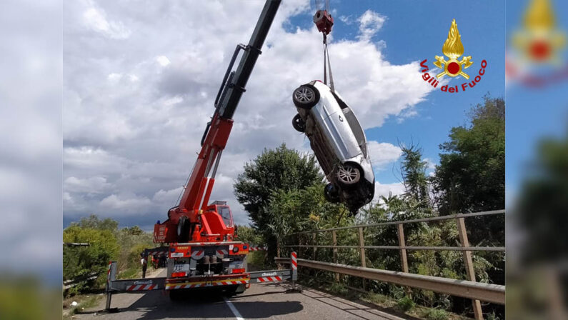 Tragedia a Lamezia Terme, muore diciottenne