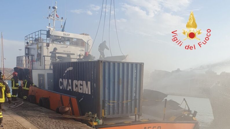 Esplosione su un rimorchiatore al porto di Crotone, 3 morti e 2 feriti