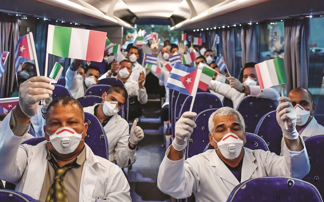 I medici cubani arrivati nel 2020 per l’emergenza Covid