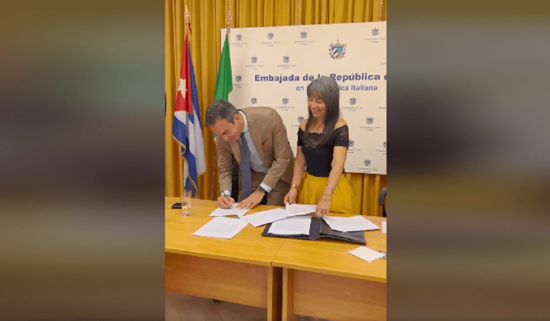 La firma dell'accordo con il governo cubano in Ambasciata