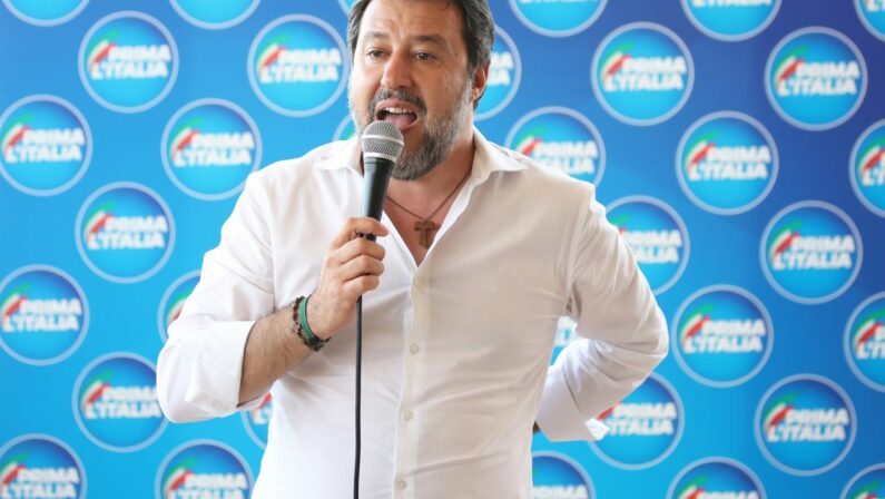 Gas, Salvini “Europa vada avanti con sanzioni ma protegga con uno scudo”