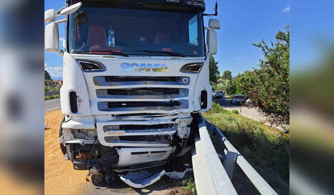Il luogo dell'incidente sulla strada statale 106