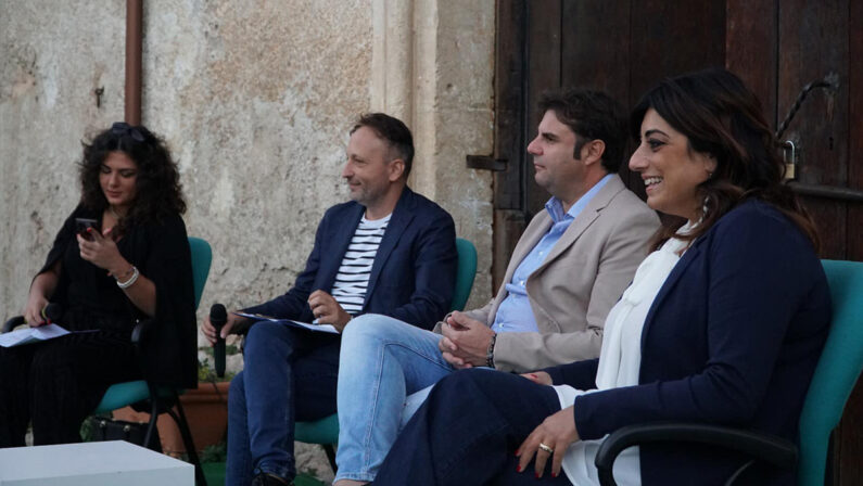 Sguardi a Sud, via alla stagione teatrale a Mendicino