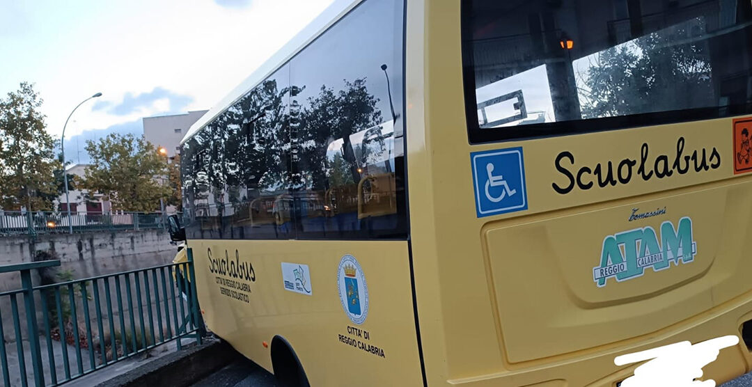 Lo scuolabus protagonista dell'incidente