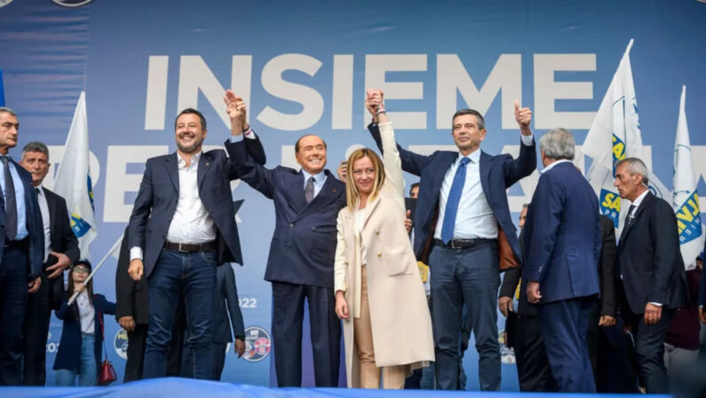 Centrodestra, il partito unico che non piace a Fratelli d'Italia
