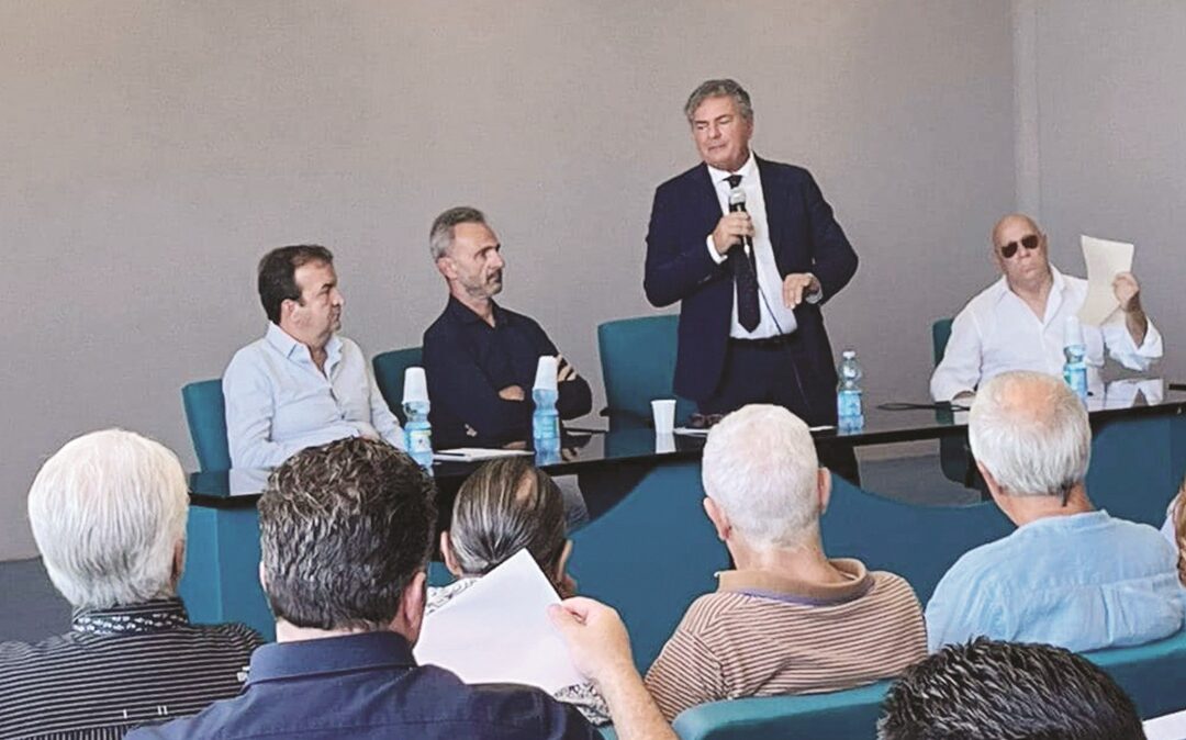 Il candidato al Senato Mario Occhiuto in un'iniziativa con Mancuso