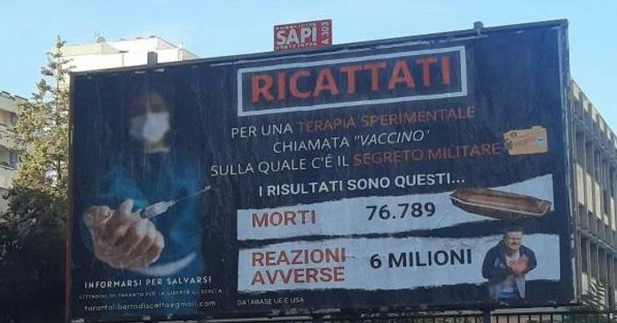 Gigantografia no vax affissa a Taranto