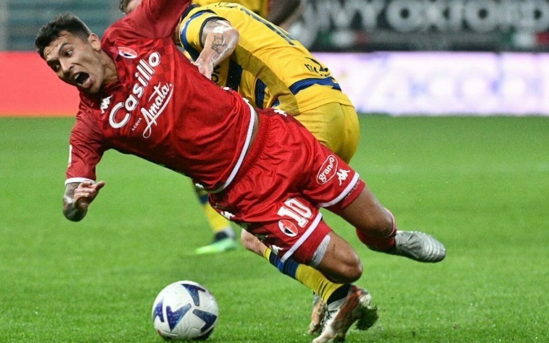 Un momento della partita - foto: pagina Facebook SSC Bari