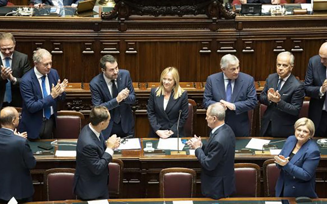 Giorgia Meloni e il suo Governo dopo la fiducia alla Camera