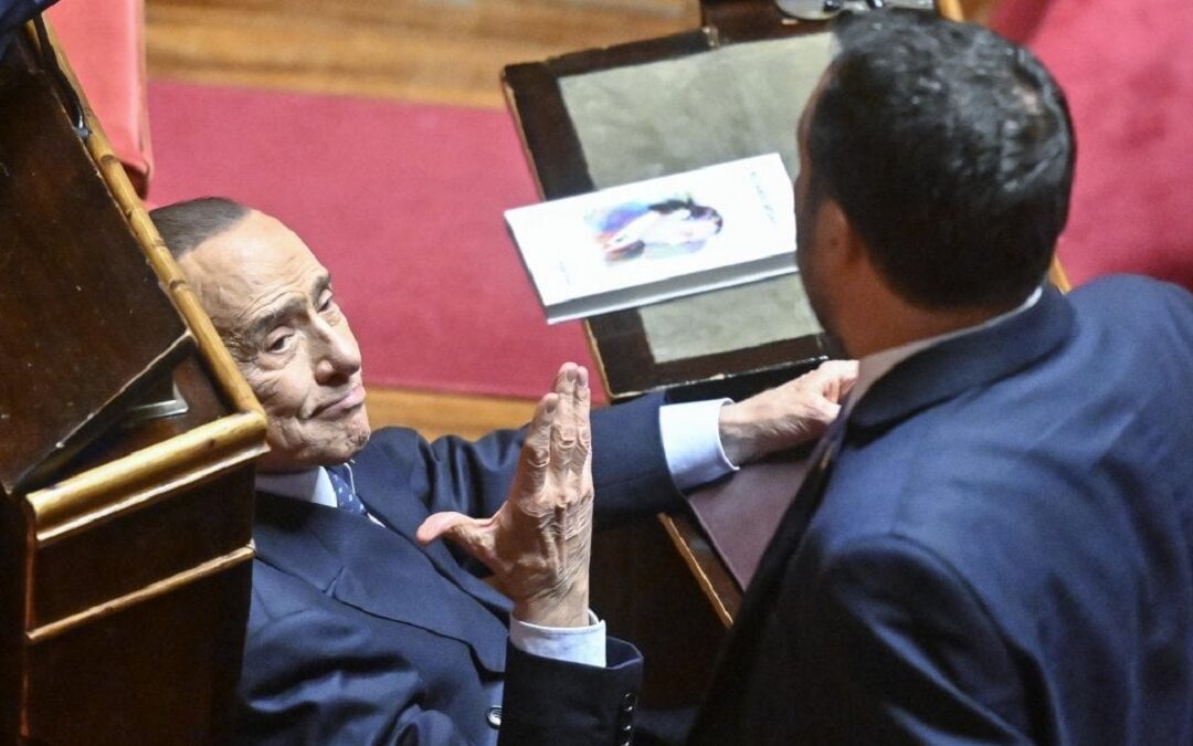 Silvio Berlusconi e Matteo Salvini in Senato