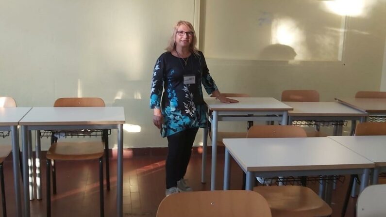 Brindisi, fa domanda per diventare bidella nel 1985, assunta dopo 37 anni