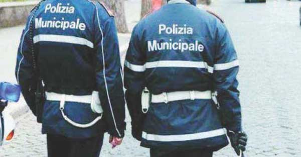 Lavori abusivi: due vigili nei guai