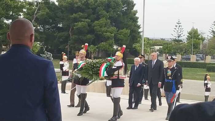 Sergio Mattarella durante le celebrazioni a Bari - foto: Ansa