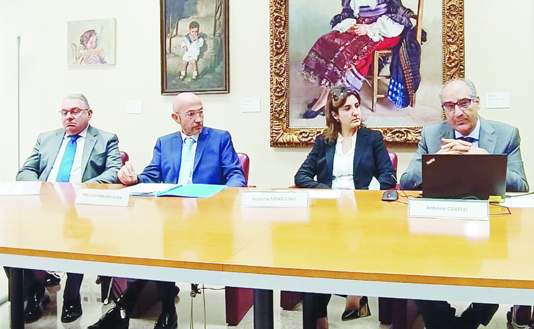 Il vicedirettore della Banca d'Italia Bruno, il direttore Malamisura, gli analisti Mendicino e Covelli