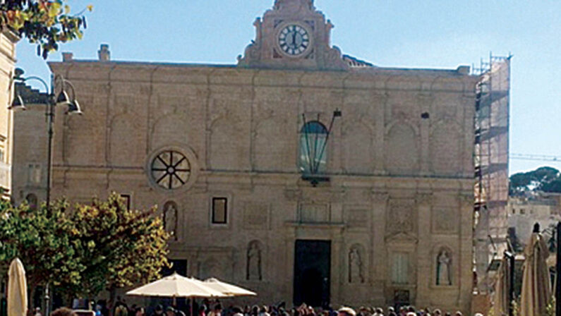 Matera, a palazzo Lanfranchi rubato un Di Chirico