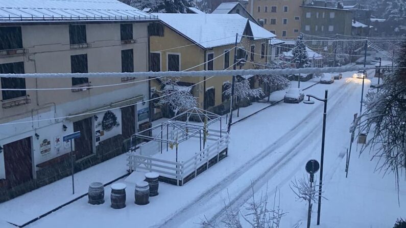 Maltempo: pioggia e vento forte in Calabria, neve sui rilievi