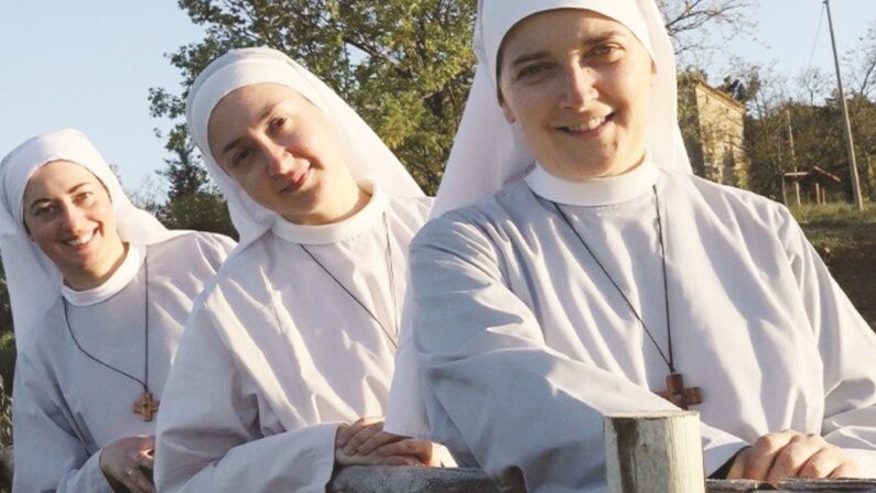 Il monastero “green” delle suore di Rossano: «La nostra casa ecologica e all’avanguardia»