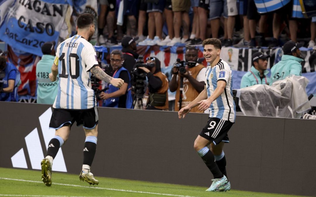 Argentina in finale, Messi-Alvarez piegano 3-0 la Croazia