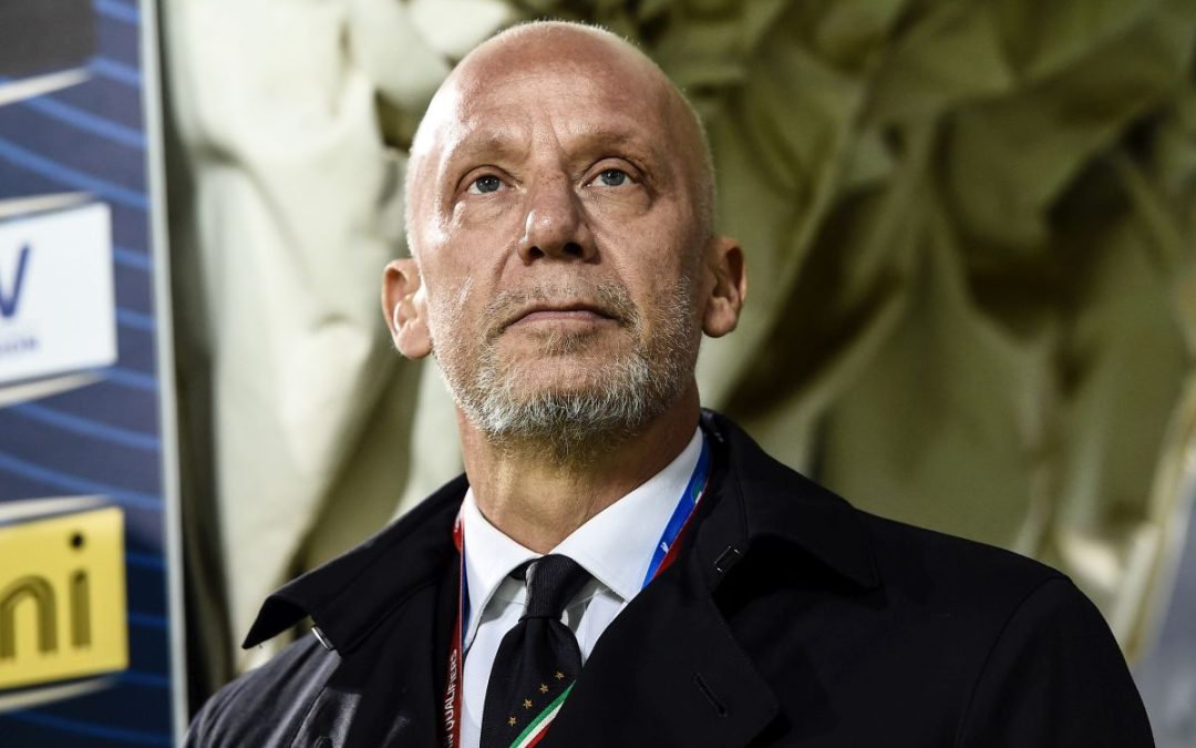 Vialli “Sospendo i miei impegni temporaneamente”