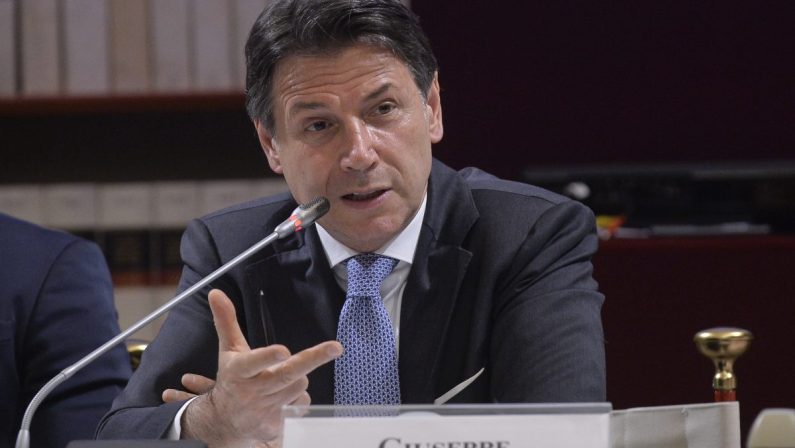 Manovra, Conte “Governo arrogante e senza coraggio”