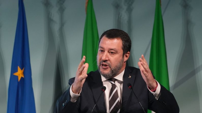 Bce, Salvini “Sconcertante bruciare miliardi di risparmi”