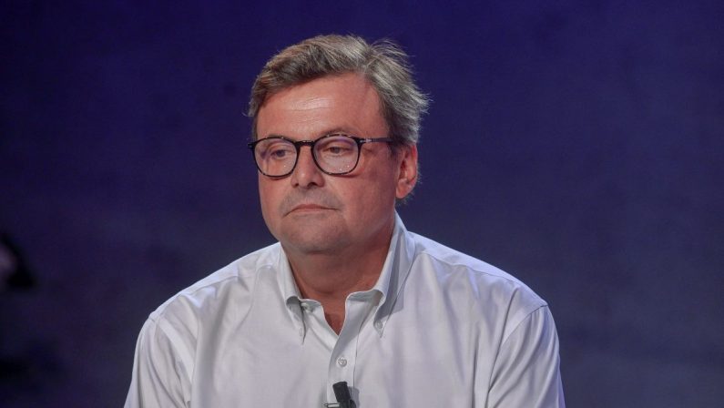 Calenda “Legge di bilancio inguardabile, così il Governo va a sbattere”