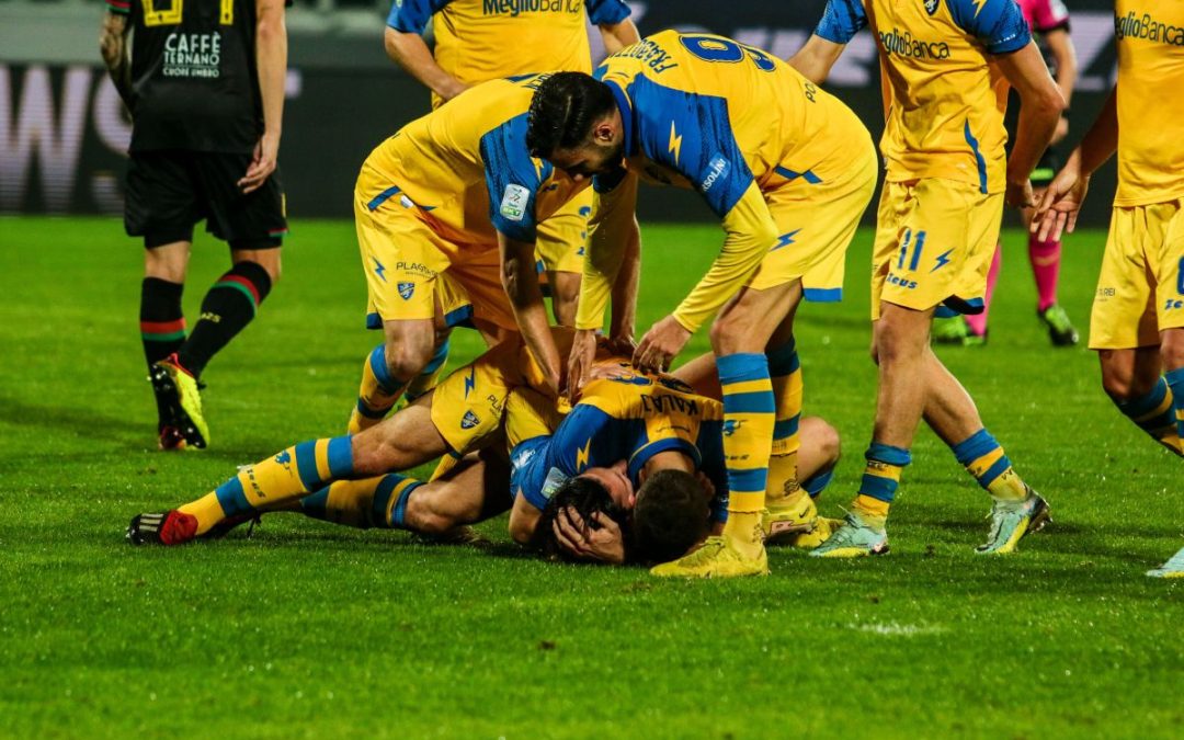Frosinone campione d’inverno in serie B, colpo Genoa a Bari