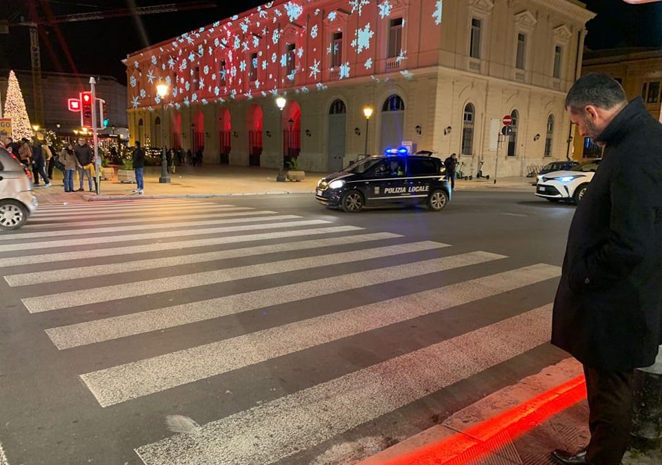 A Bari strisce pedonali salvavita che si illuminano di rosso