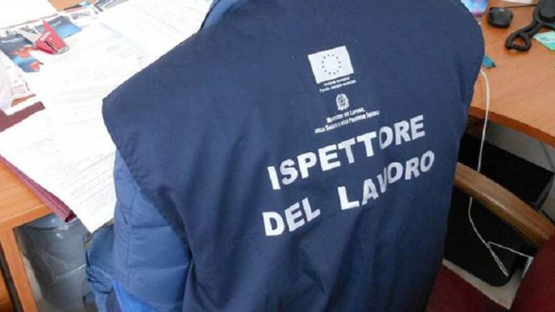 Lecce, scoperti 13 lavoratori in nero, multe per 135mila euro