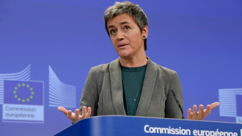 Ue, aiuti di Stato flessibili Vestager: «Acceleriamo su transizione al green»