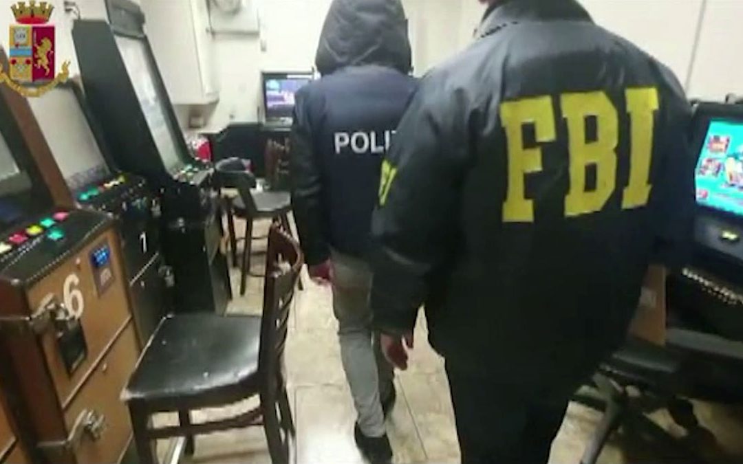 ‘Ndrangheta, maxi operazione nel Crotonese: impiegati uomini Fbi