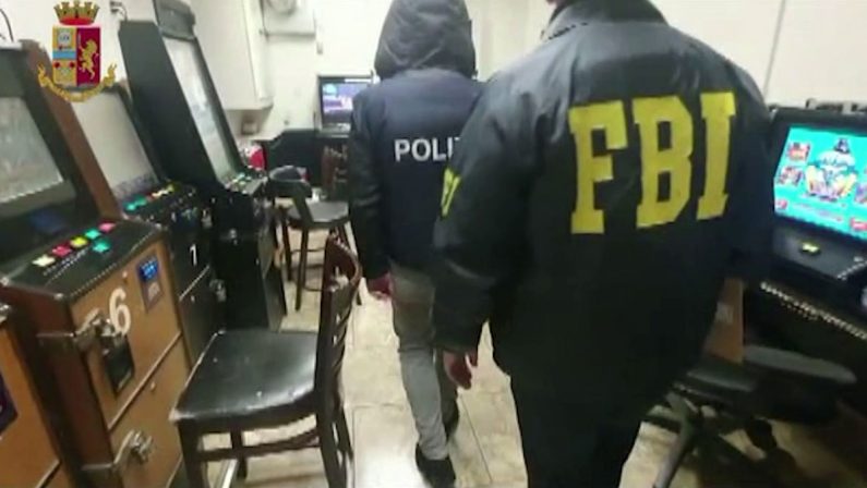 'Ndrangheta tra Italia e Usa, 18 arresti nel Crotonese: impiegati uomini Fbi - I NOMI