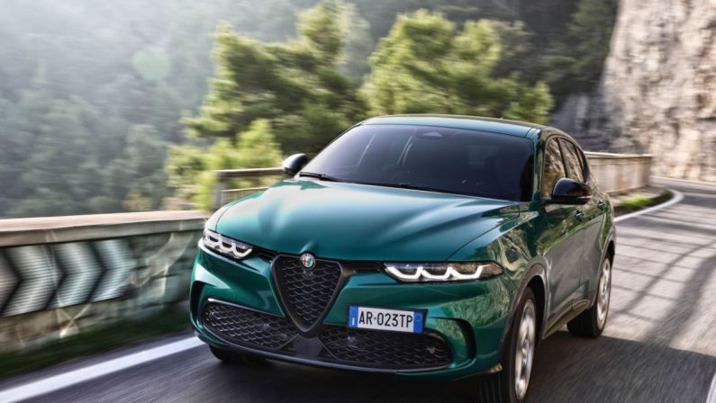 Nel 2022 Alfa Romeo registra la migliore crescita tra i brand premium
