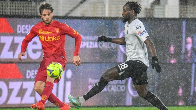Serie A, tanta pioggia ma niente gol, pari fra Spezia e Lecce