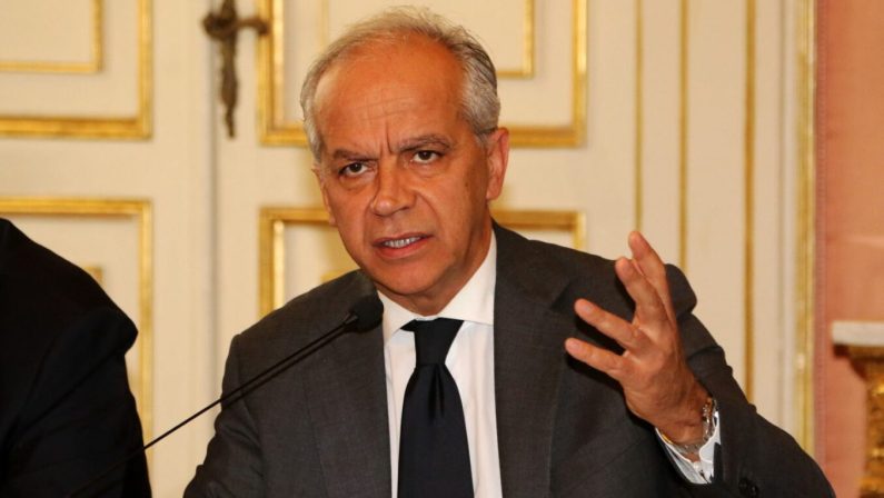 Piantedosi “Più polizia negli ospedali e trasferte vietate ai violenti”