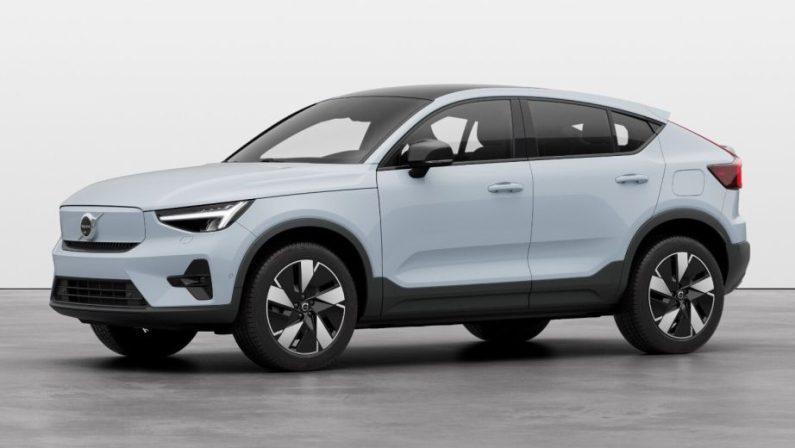Maggiore autonomia e ricarica più veloce per Volvo C40 e XC40