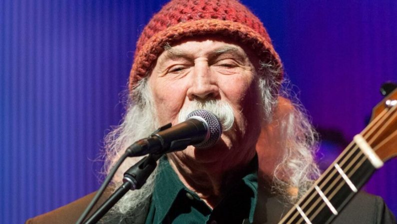 Lutto nel mondo della musica, morto a 81 anni David Crosby