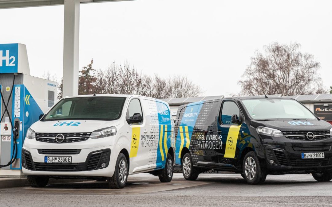 Opel consegna due Vivaro-e Hydrogen a H2 Mobility Germany