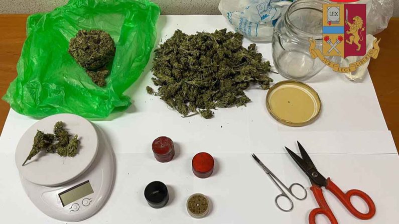 Rombiolo, quasi un etto di marijuana in casa: arrestato un uomo