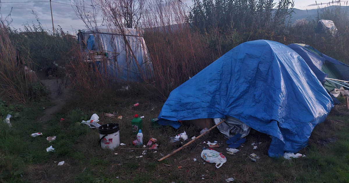https://www.quotidianodelsud.it/wp-content/uploads/2023/01/tenda-corigliano-rossano-migranti.jpg